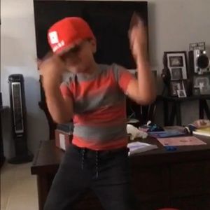 Meet your Posher, Manuel